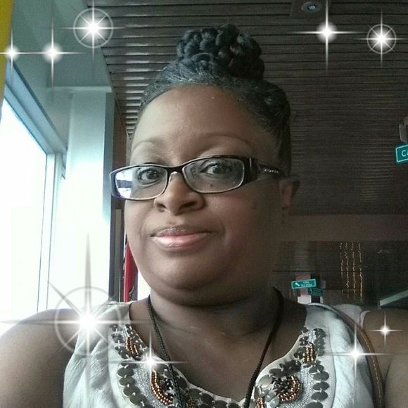 Meet your Posher, Renee - Picture 1 of 1